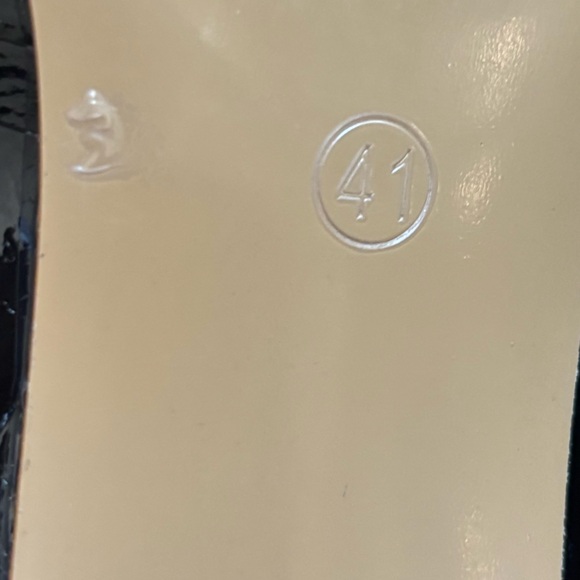 NIB Black Shiny Textured Faux Leather Heeled Boots, Size 41 - Picture 5 of 8